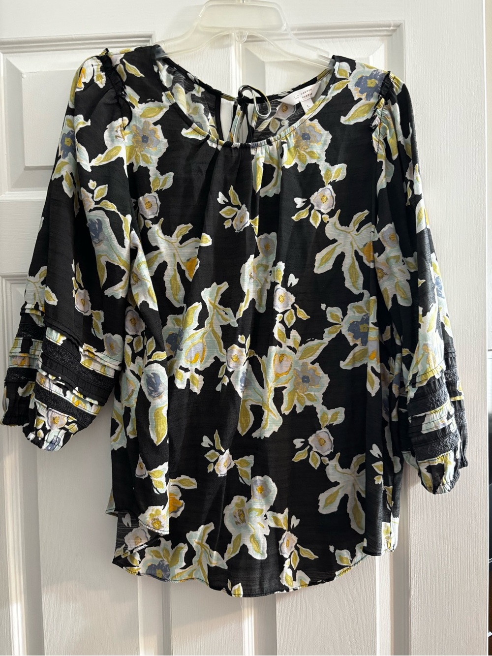 LC Lauren Conrad Black Floral Tie-Neck Peasant Blouse